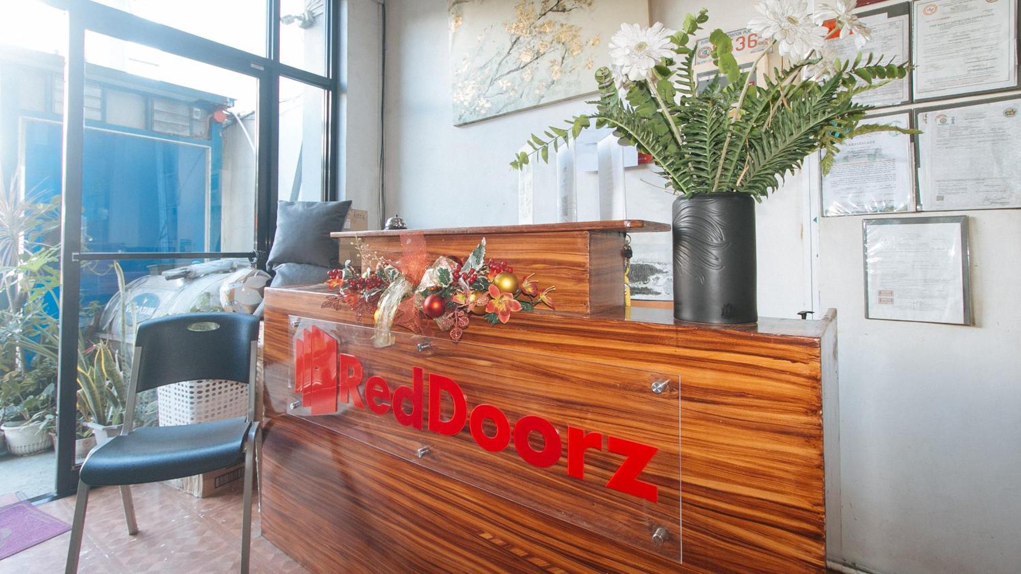 Reddoorz At Goldentown Hotel Davao City エクステリア 写真